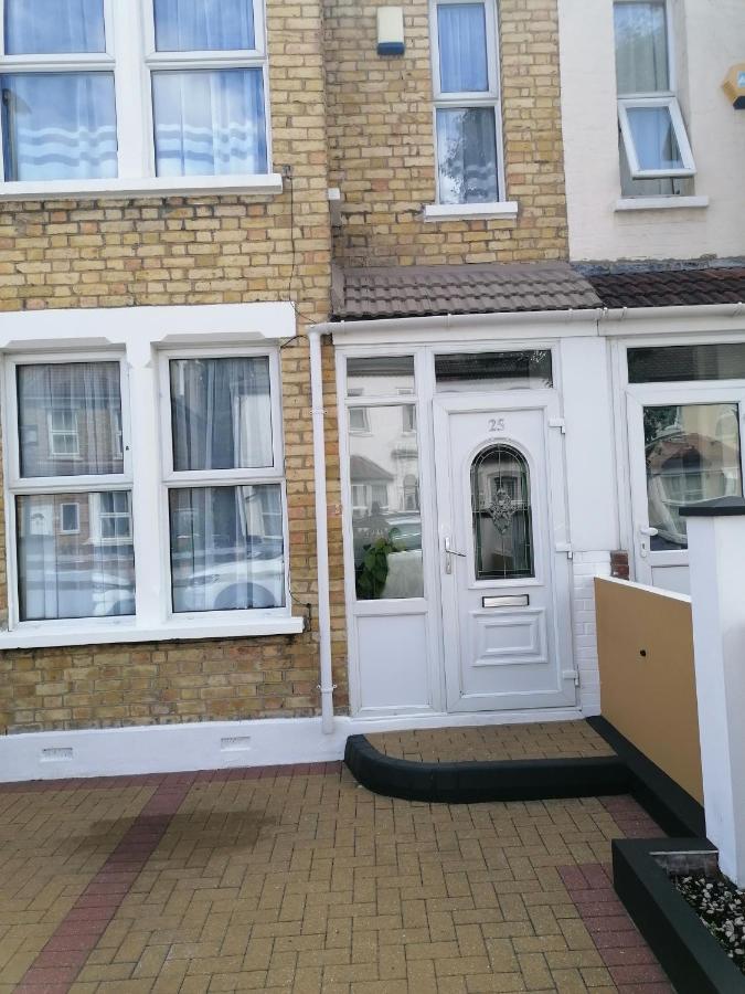 Fbs Homestay Norwood Exteriér fotografie